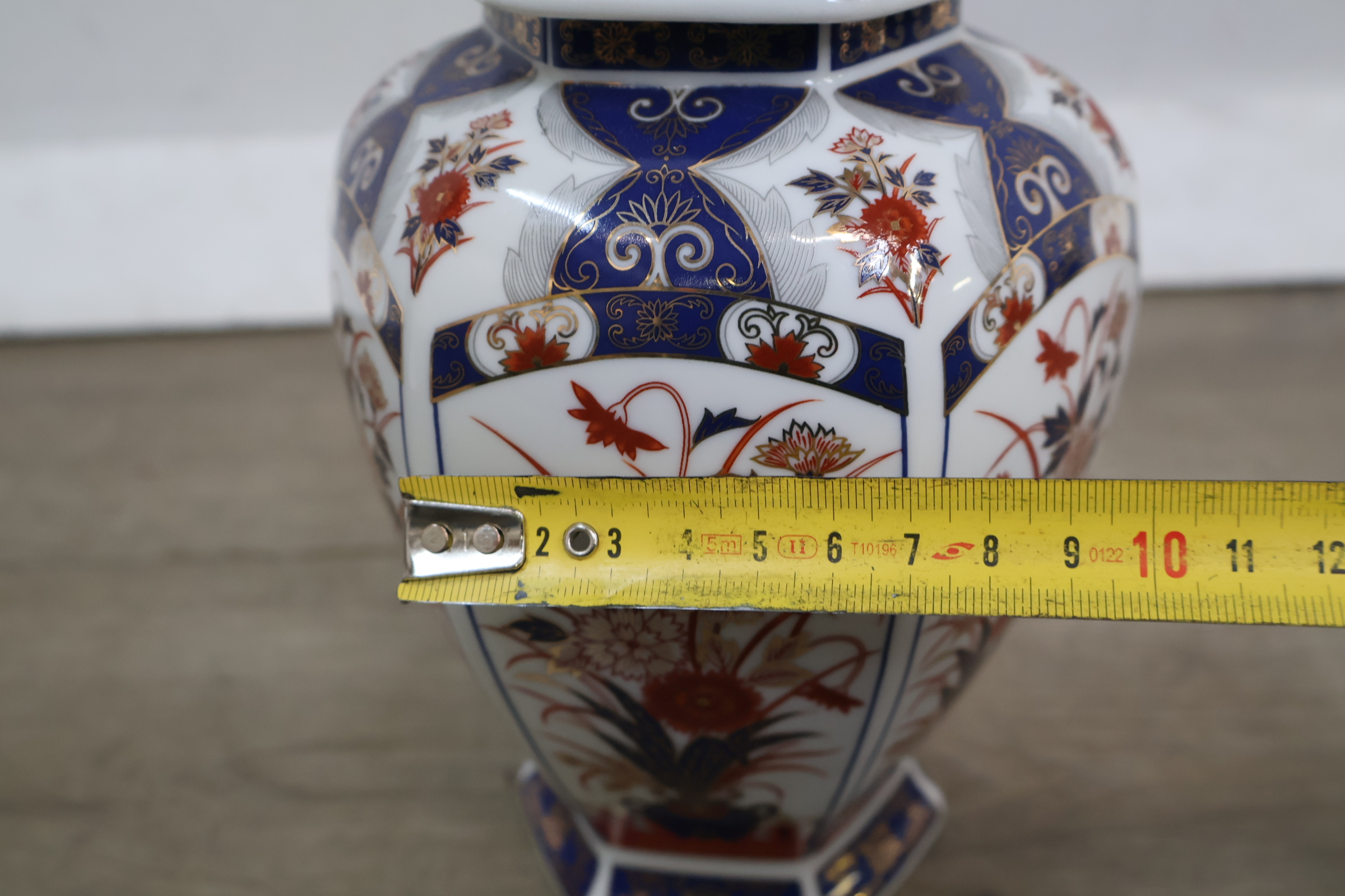 Decoratieve porseleinen dekselvaas – foto 15 – kavel bij GSD Auctions, Zoeterwoude