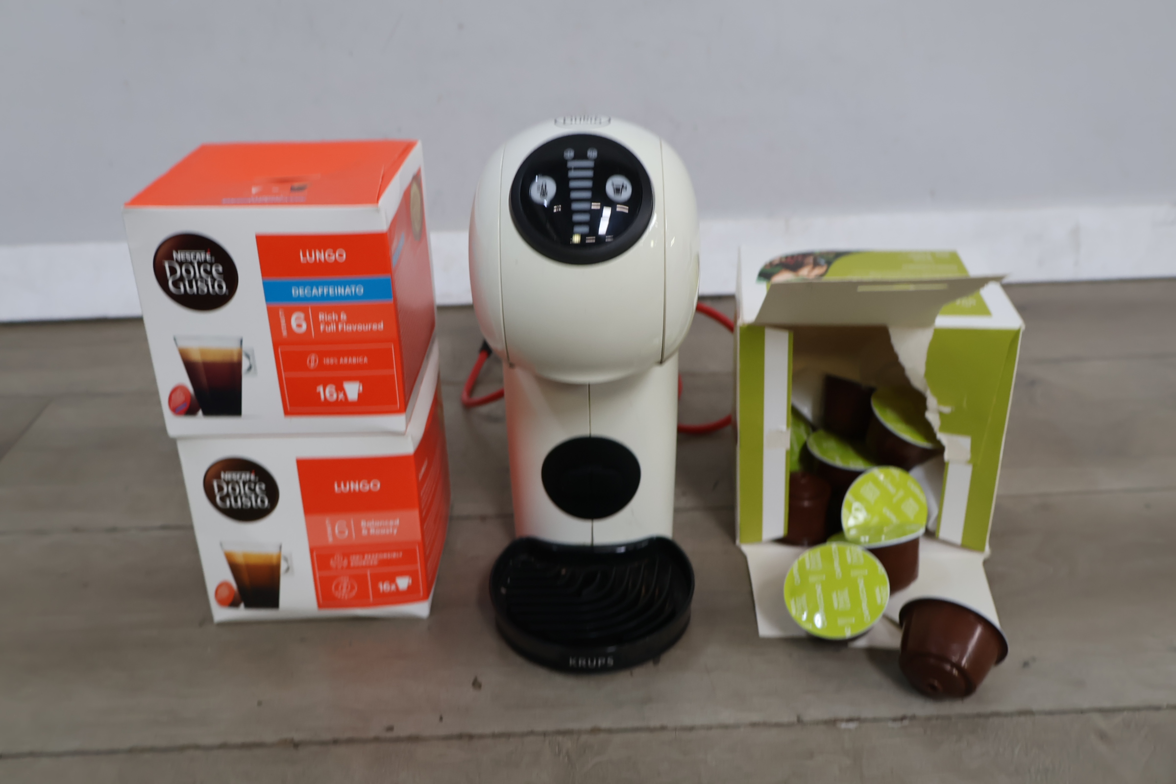 KRUPS Dolce Gusto koffiemachine met capsules – foto 4 – kavel bij GSD Auctions, Zoeterwoude