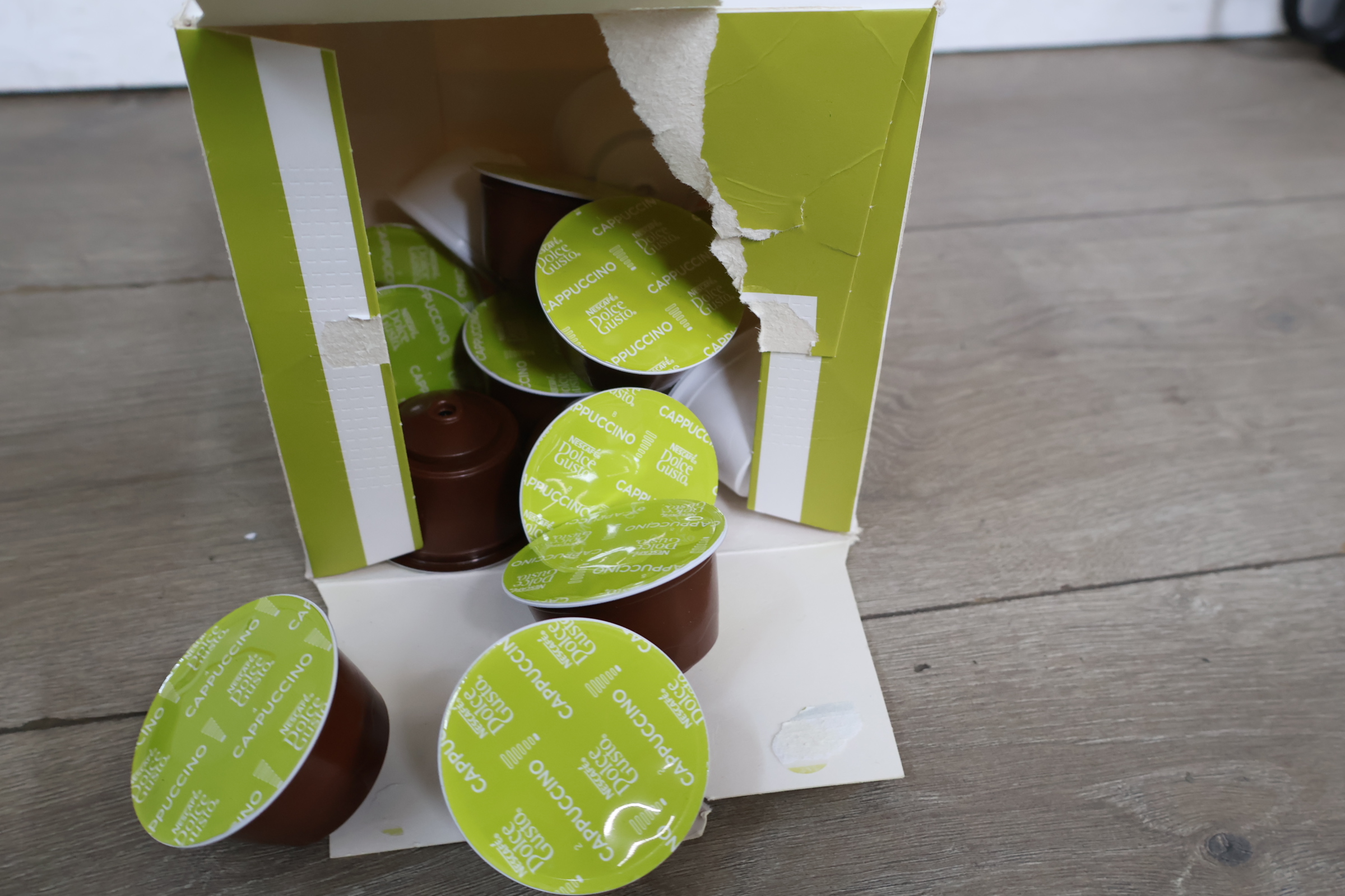 KRUPS Dolce Gusto koffiemachine met capsules – foto 9 – kavel bij GSD Auctions, Zoeterwoude