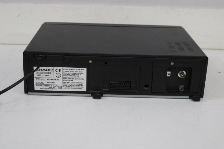 Sharp VC-H601 VHS videorecorder – foto 10 – kavel bij GSD Auctions, Zoeterwoude