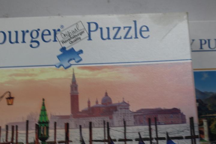 set van 3 Ravensburger en Castorland Puzzels 1000 stukjes – foto 7 – kavel bij GSD Auctions, Zoeterwoude