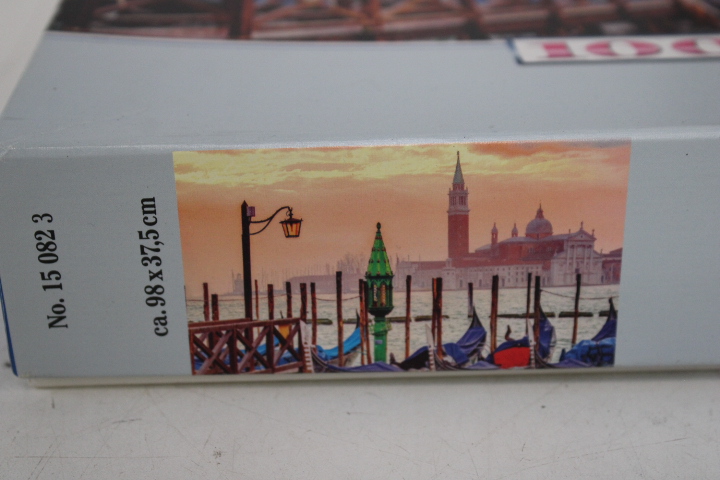 set van 3 Ravensburger en Castorland Puzzels 1000 stukjes – foto 10 – kavel bij GSD Auctions, Zoeterwoude