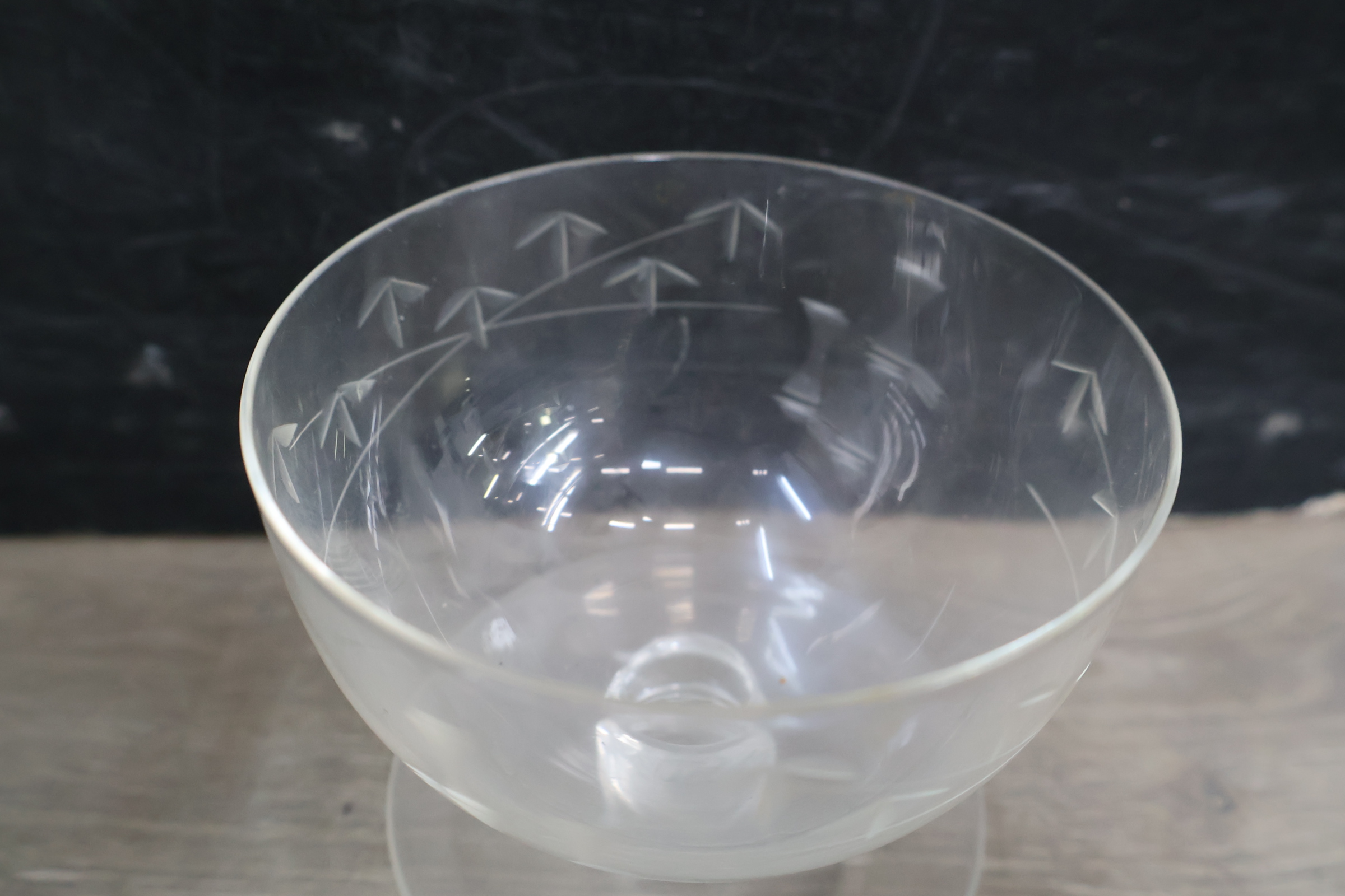 Set van 18 diverse gegraveerde glazen – foto 12 – kavel bij GSD Auctions, Zoeterwoude