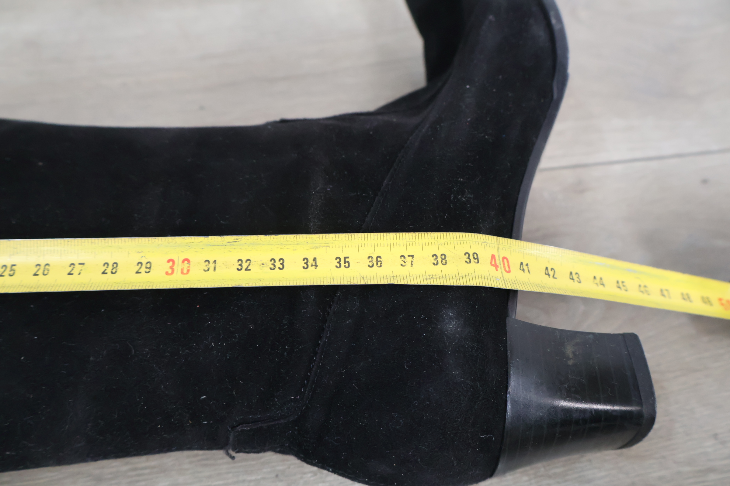 Zwarte suède dames laarzen - maat 6 – foto 20 – kavel bij GSD Auctions, Zoeterwoude