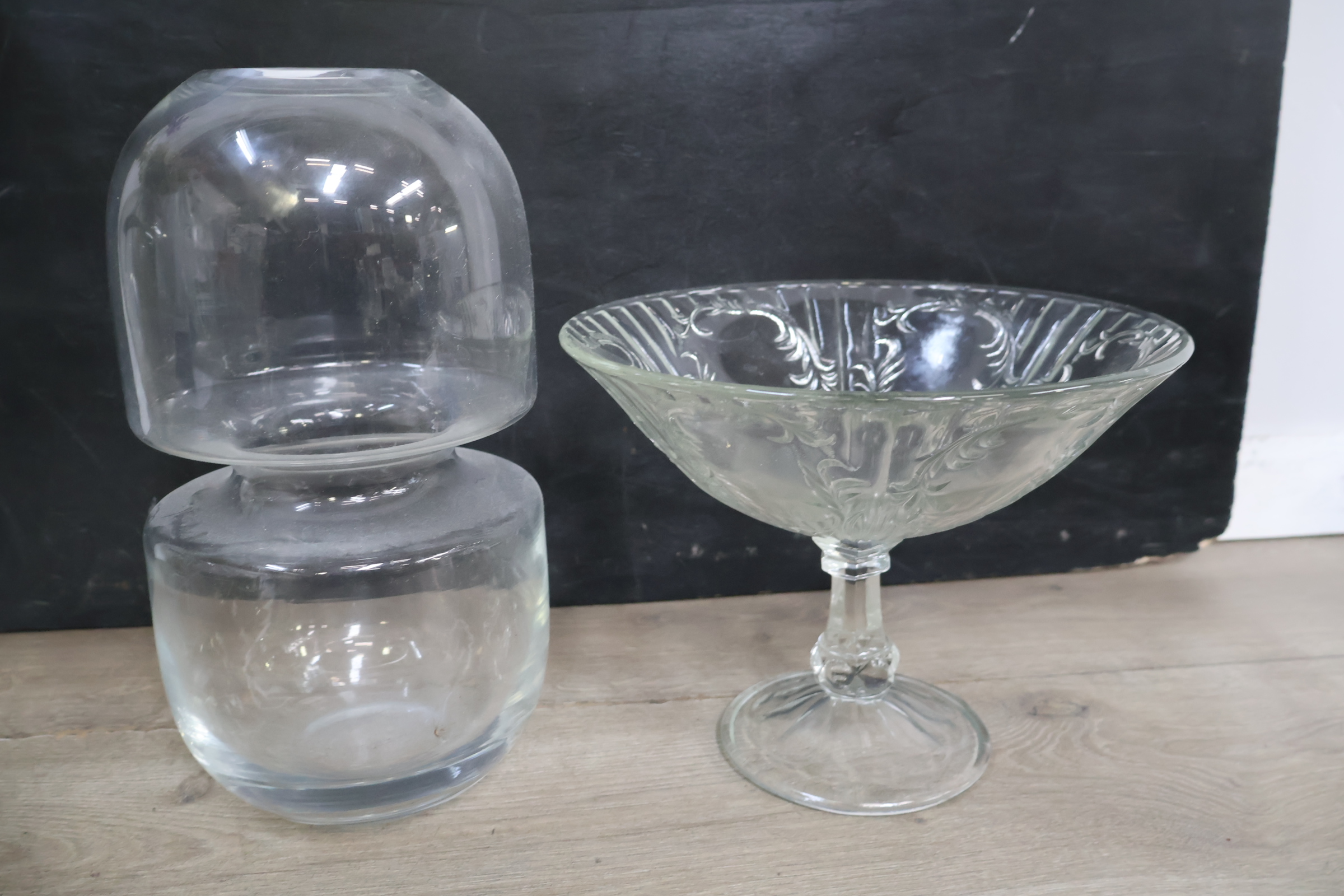 Set van drie glazen vazen – foto 8 – kavel bij GSD Auctions, Zoeterwoude