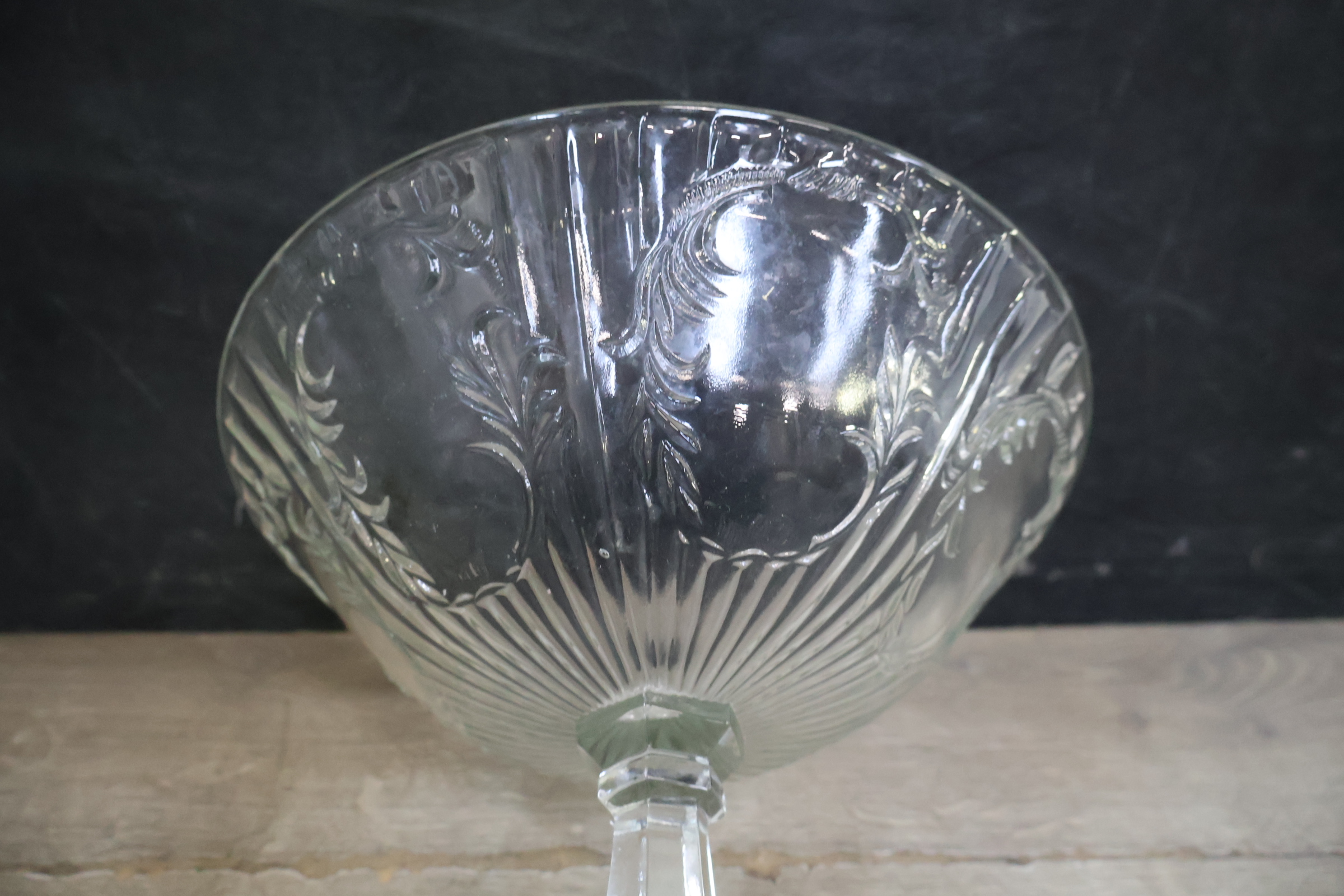 Set van drie glazen vazen – foto 17 – kavel bij GSD Auctions, Zoeterwoude