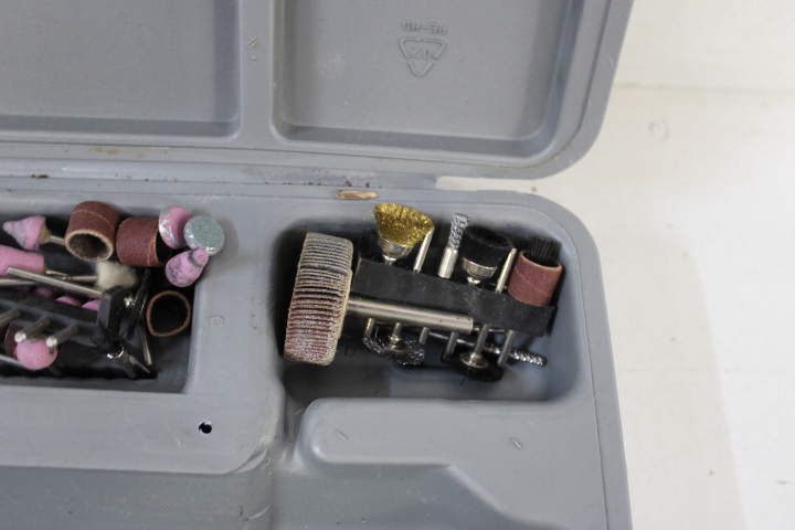 Ferm Dremel in opbergkoffer met accessoires – foto 5 – kavel bij GSD Auctions, Zoeterwoude