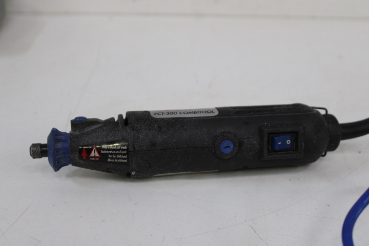 Ferm Dremel in opbergkoffer met accessoires – foto 11 – kavel bij GSD Auctions, Zoeterwoude