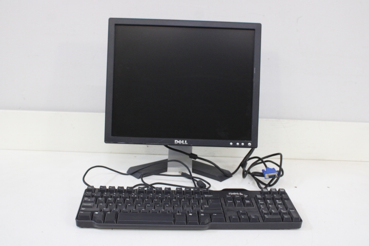 Dell computermonitor met toetsenbord en kabels – foto 3 – kavel bij GSD Auctions, Zoeterwoude