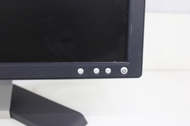 Dell computermonitor met toetsenbord en kabels – foto 15 – kavel bij GSD Auctions, Zoeterwoude