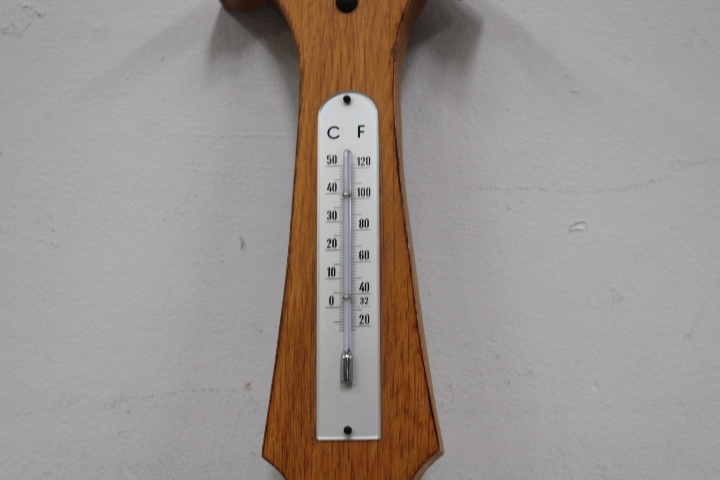 Houten barometer met thermometer – foto 2 – kavel bij GSD Auctions, Zoeterwoude