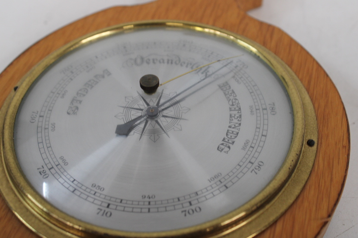 Houten barometer met thermometer – foto 6 – kavel bij GSD Auctions, Zoeterwoude