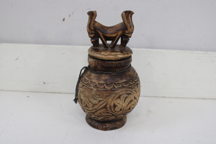 Set van vier Afrikaanse houten beelden – foto 7 – kavel bij GSD Auctions, Zoeterwoude