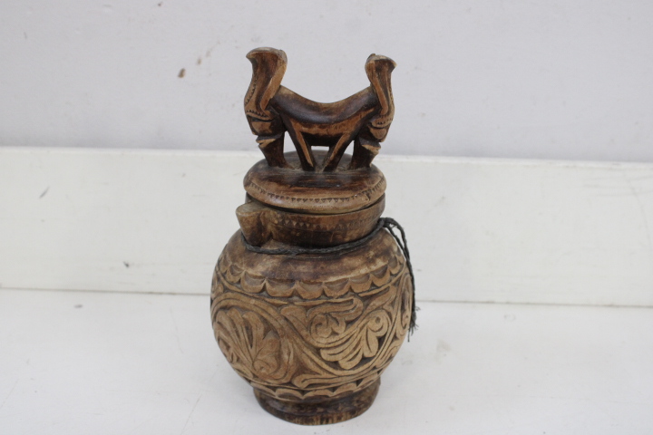 Set van vier Afrikaanse houten beelden – foto 9 – kavel bij GSD Auctions, Zoeterwoude