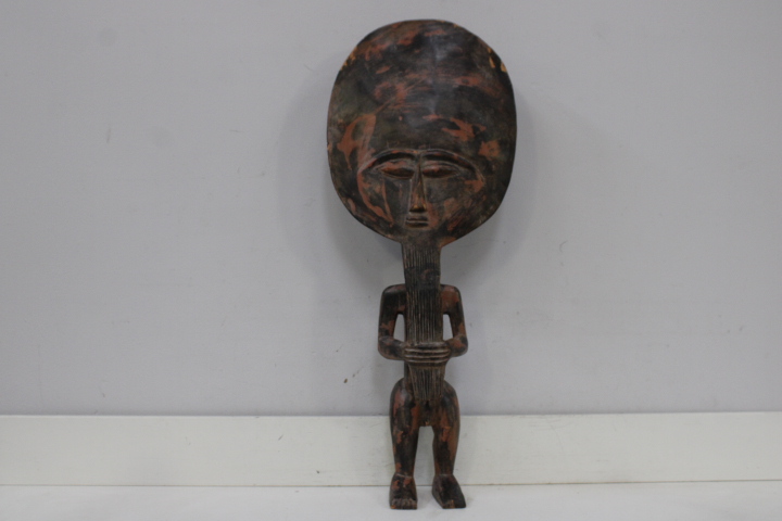 Set van vier Afrikaanse houten beelden – foto 11 – kavel bij GSD Auctions, Zoeterwoude