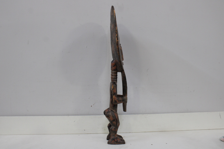 Set van vier Afrikaanse houten beelden – foto 17 – kavel bij GSD Auctions, Zoeterwoude