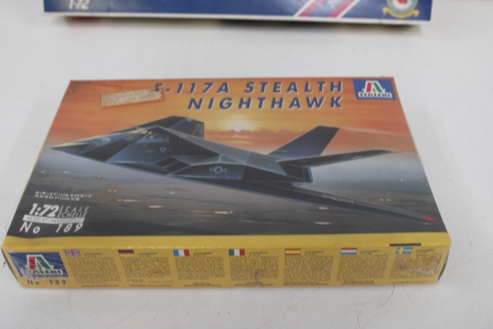 Airfix vliegtuigmodellen Avro Lancaster en stealth nighthawk – foto 2 – kavel bij GSD Auctions, Zoeterwoude