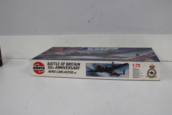 Airfix vliegtuigmodellen Avro Lancaster en stealth nighthawk – foto 6 – kavel bij GSD Auctions, Zoeterwoude