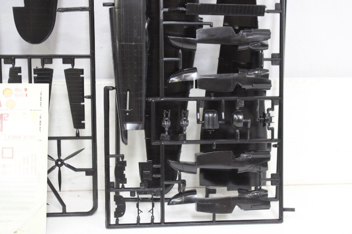 Airfix vliegtuigmodellen Avro Lancaster en stealth nighthawk – foto 20 – kavel bij GSD Auctions, Zoeterwoude