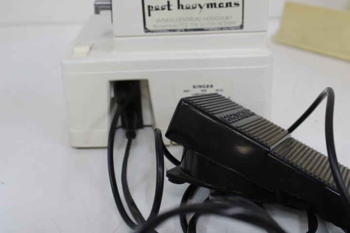 Singer Serenade 10 Naaimachine – foto 17 – kavel bij GSD Auctions, Zoeterwoude
