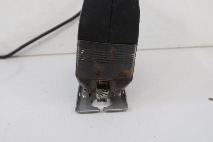 Black & Decker Decoupeerzaag – foto 14 – kavel bij GSD Auctions, Zoeterwoude