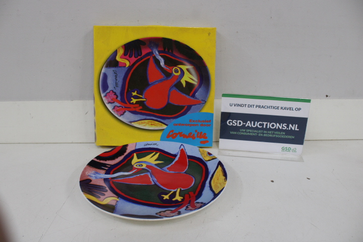 Sierbord van Corneille – foto 2 – kavel bij GSD Auctions, Zoeterwoude