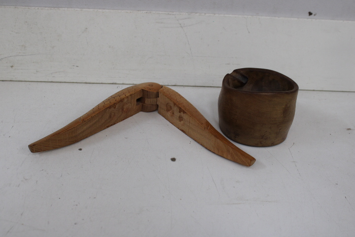 Lot houten beeldjes en decoratieve voorwerpen – foto 12 – kavel bij GSD Auctions, Zoeterwoude