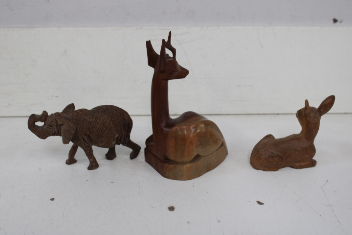 Lot houten beeldjes en decoratieve voorwerpen – foto 16 – kavel bij GSD Auctions, Zoeterwoude