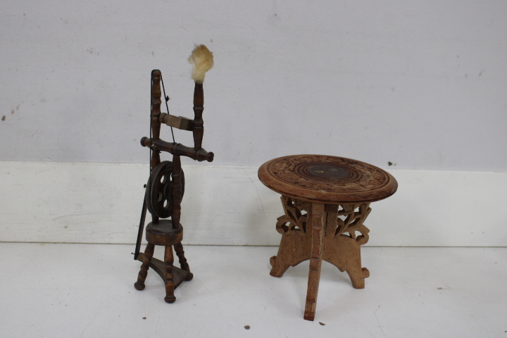 Lot houten beeldjes en decoratieve voorwerpen – foto 18 – kavel bij GSD Auctions, Zoeterwoude