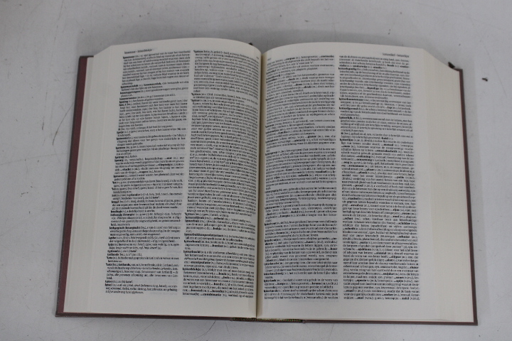 Van Dale Groot Woordenboek der Nederlandse Taal – foto 13 – kavel bij GSD Auctions, Zoeterwoude