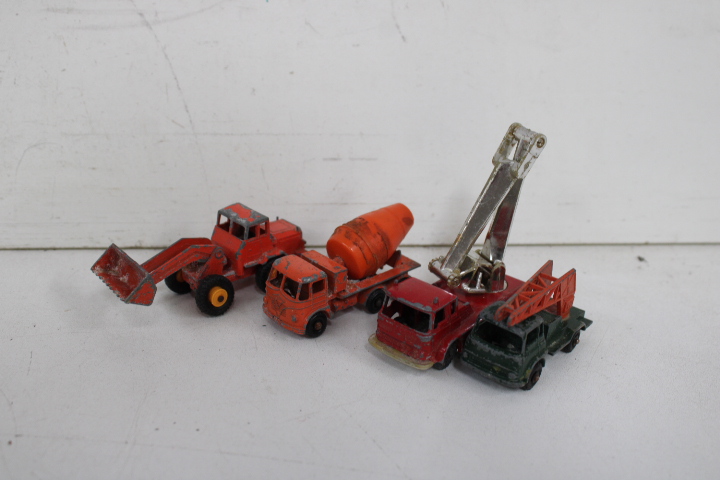 Verzameling metalen speelgoedauto's en vrachtwagens – foto 4 – kavel bij GSD Auctions, Zoeterwoude