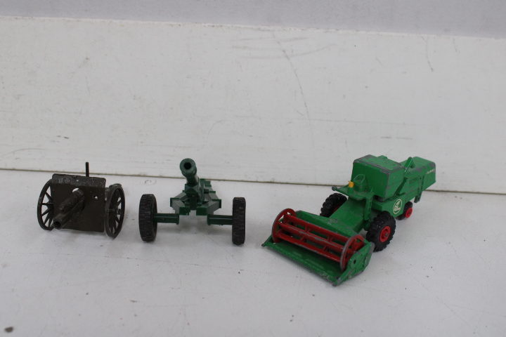 Verzameling metalen speelgoedauto's en vrachtwagens – foto 10 – kavel bij GSD Auctions, Zoeterwoude