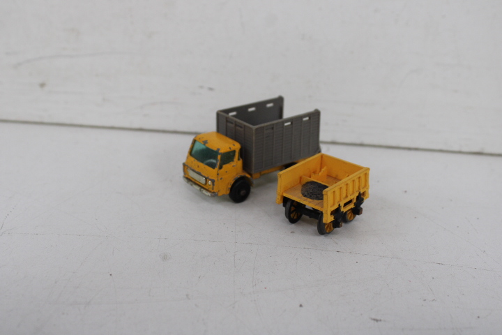 Verzameling metalen speelgoedauto's en vrachtwagens – foto 12 – kavel bij GSD Auctions, Zoeterwoude