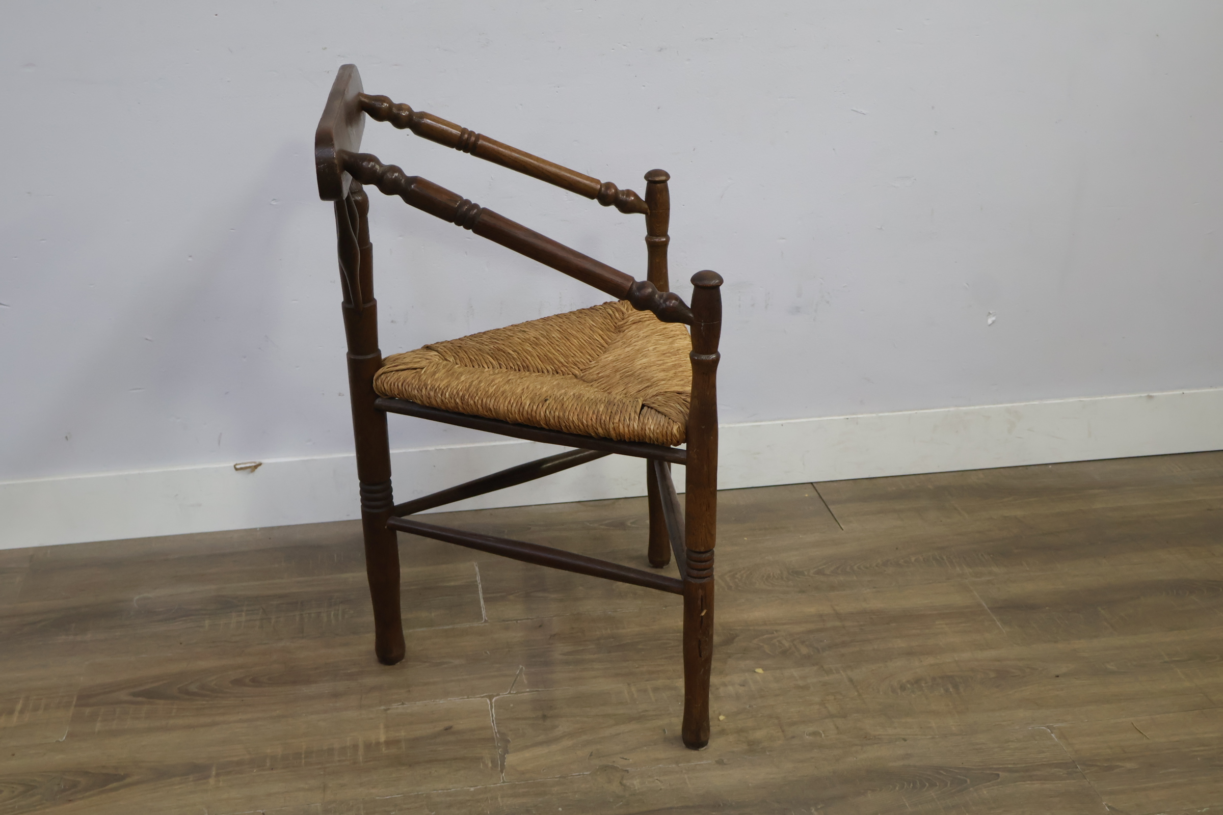 Antieke Hollandse Hoekstoel – foto 3 – kavel bij GSD Auctions, Zoeterwoude