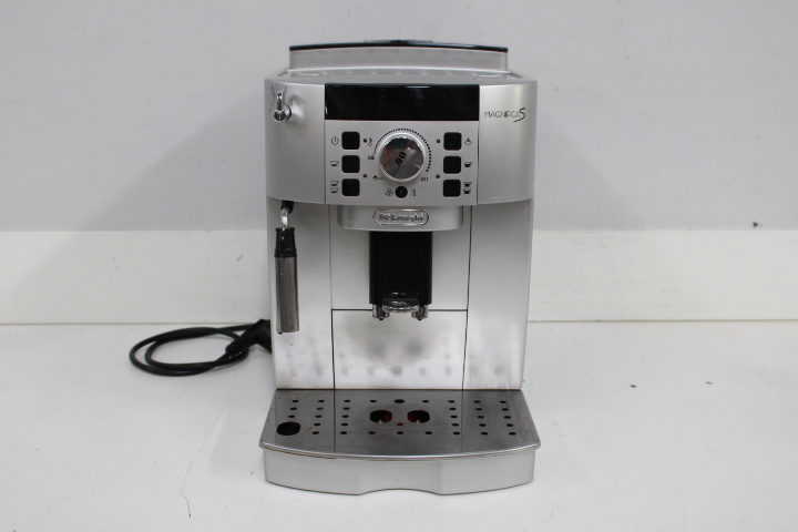 DeLonghi Magnifica S espressomachine – foto 3 – kavel bij GSD Auctions, Zoeterwoude