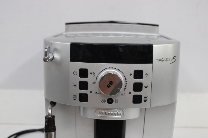 DeLonghi Magnifica S espressomachine – foto 6 – kavel bij GSD Auctions, Zoeterwoude