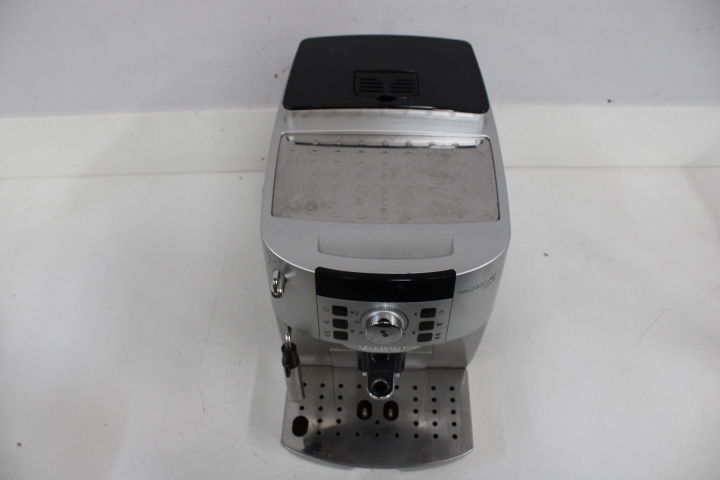 DeLonghi Magnifica S espressomachine – foto 17 – kavel bij GSD Auctions, Zoeterwoude