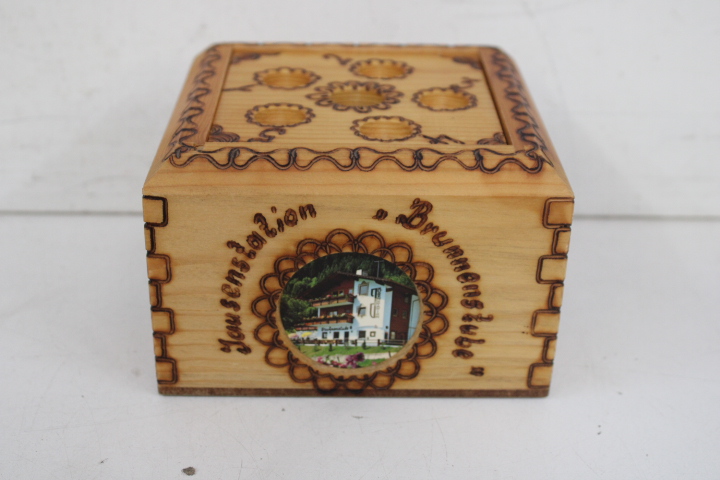 Set van 7 houten sierdozen – foto 7 – kavel bij GSD Auctions, Zoeterwoude