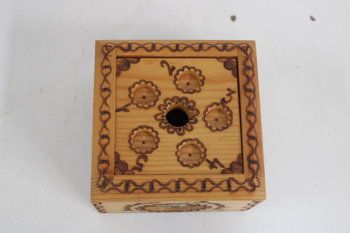 Set van 7 houten sierdozen – foto 8 – kavel bij GSD Auctions, Zoeterwoude
