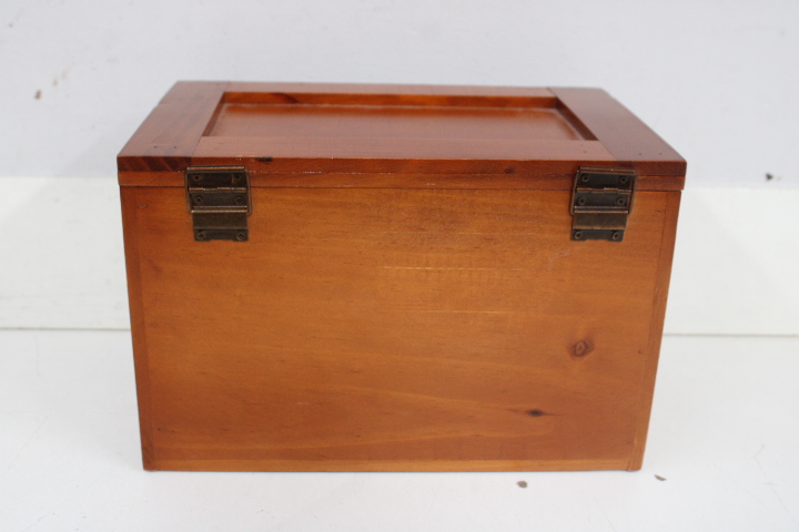 Set van 7 houten sierdozen – foto 17 – kavel bij GSD Auctions, Zoeterwoude