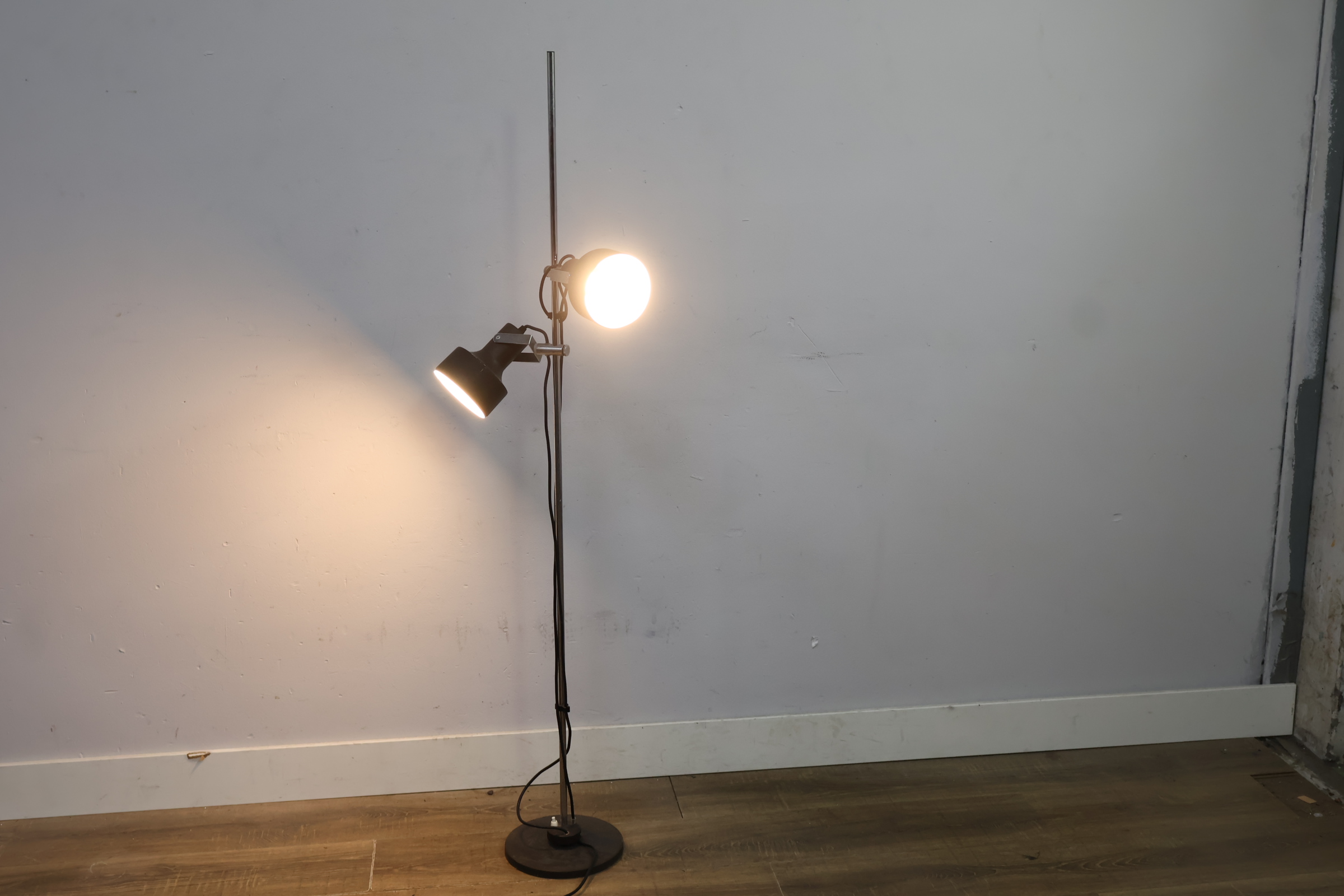 Vintage Vloerlamp – foto 5 – kavel bij GSD Auctions, Zoeterwoude