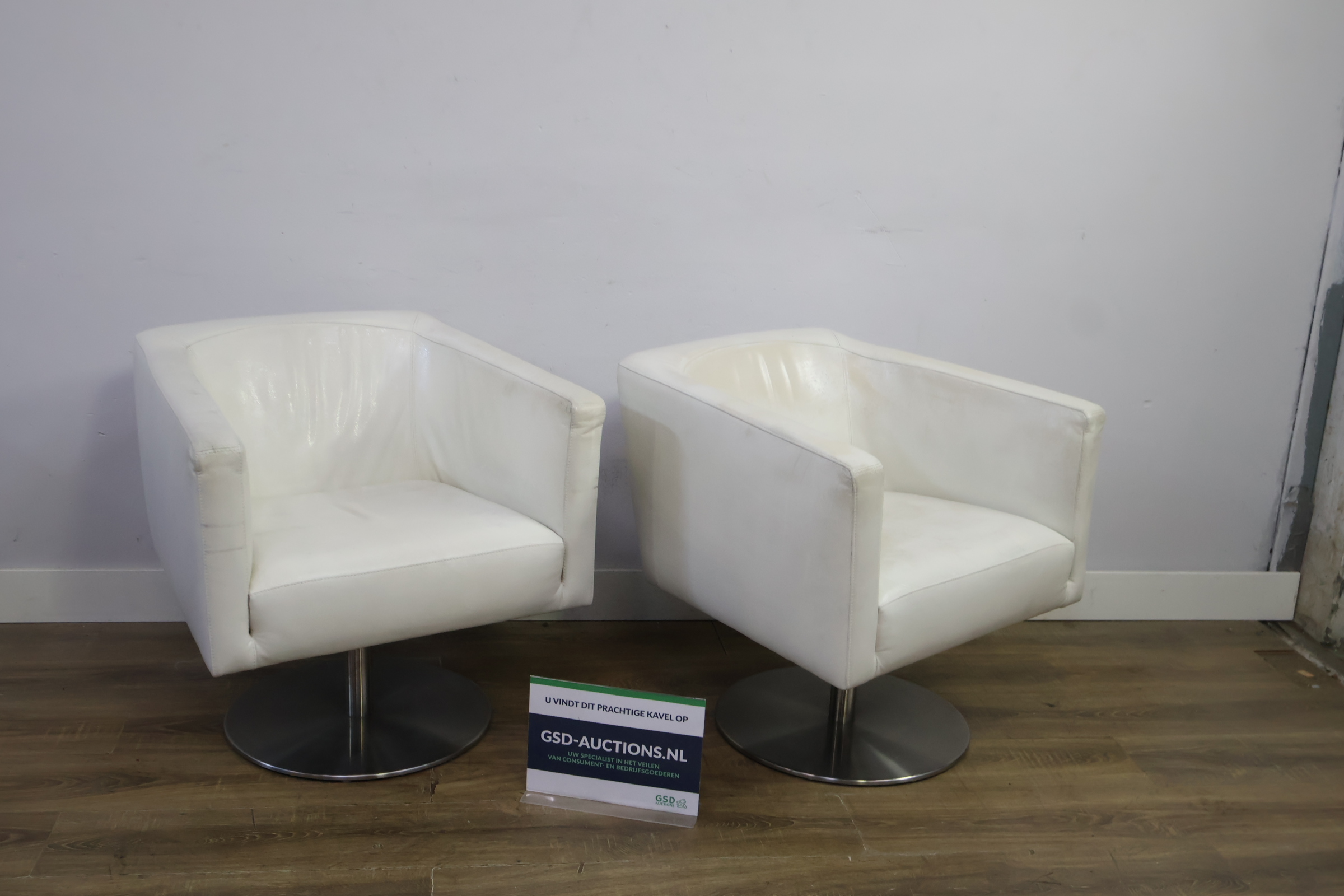 Set van 2 Lederen draaifauteuils - Crack by Machalke – foto 2 – kavel bij GSD Auctions, Zoeterwoude
