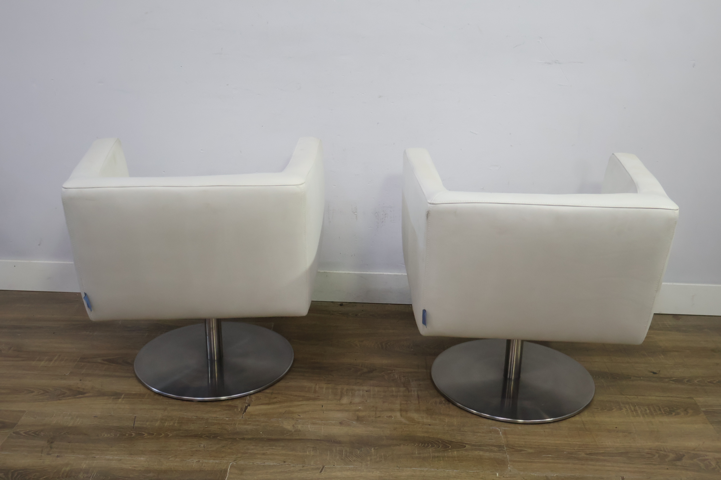 Set van 2 Lederen draaifauteuils - Crack by Machalke – foto 5 – kavel bij GSD Auctions, Zoeterwoude