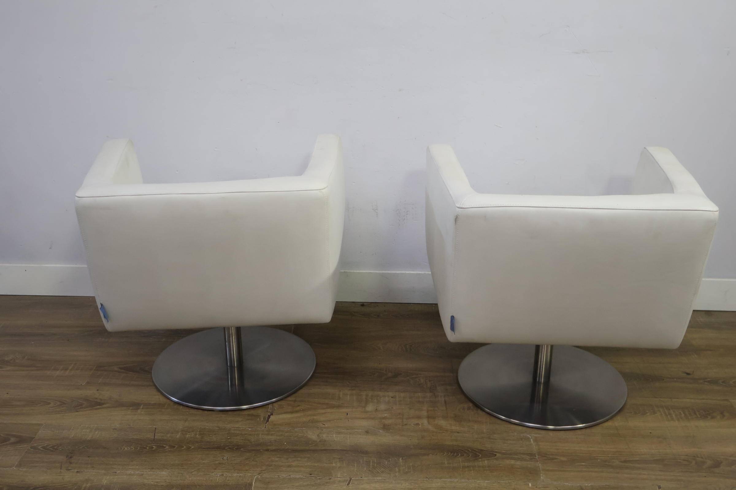 Set van 2 Lederen draaifauteuils - Crack by Machalke – foto 6 – kavel bij GSD Auctions, Zoeterwoude