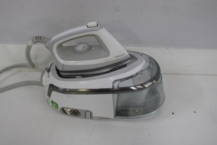 Stoomstrijkijzer met waterreservoir Philips – foto 4 – kavel bij GSD Auctions, Zoeterwoude