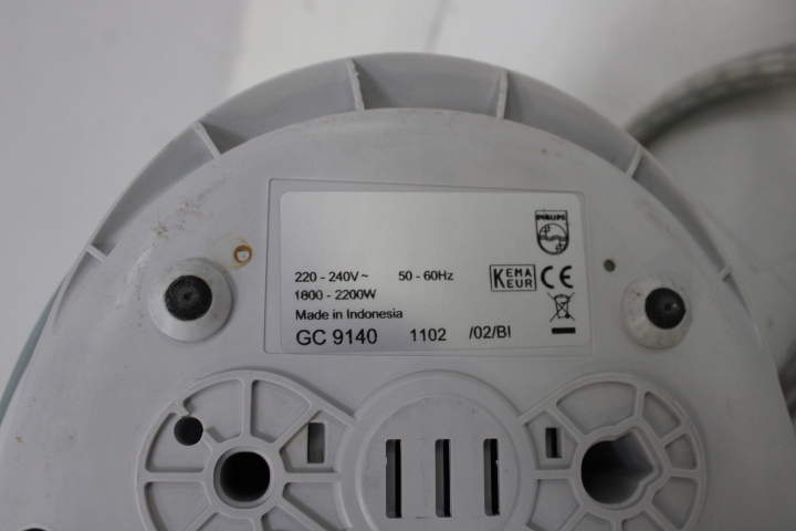 Stoomstrijkijzer met waterreservoir Philips – foto 19 – kavel bij GSD Auctions, Zoeterwoude