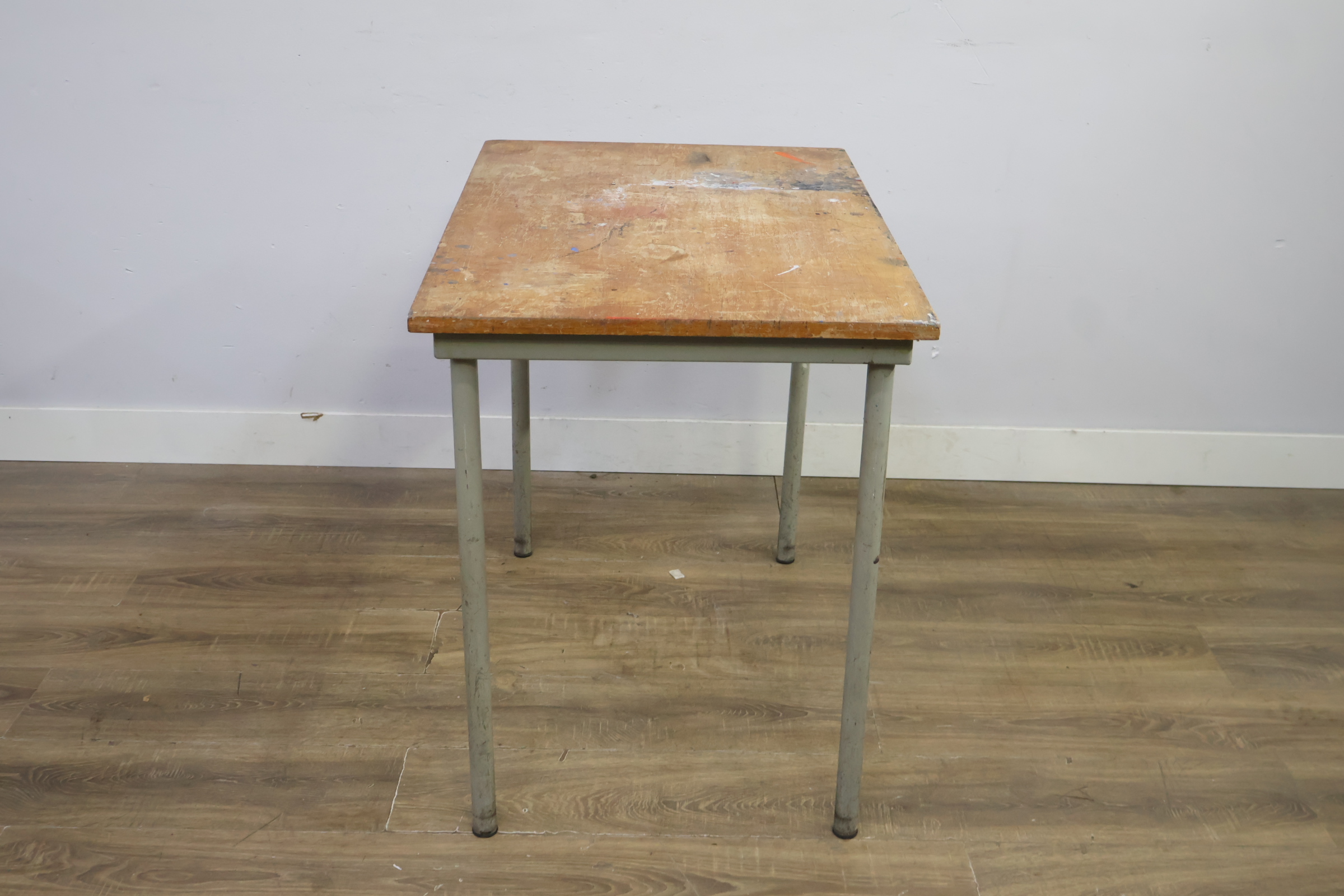 Vintage Metaal-houten Werktafel – foto 4 – kavel bij GSD Auctions, Zoeterwoude