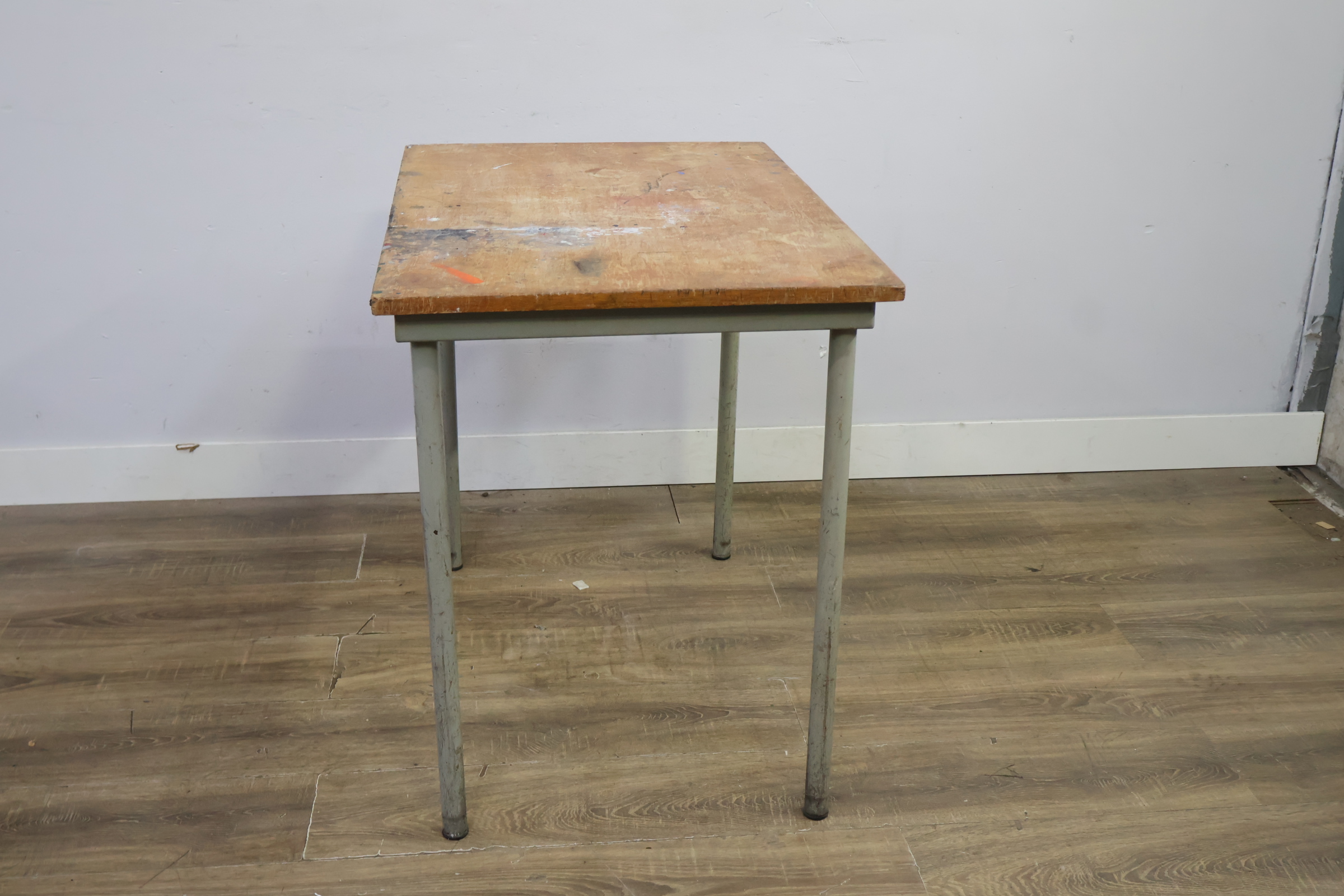 Vintage Metaal-houten Werktafel – foto 7 – kavel bij GSD Auctions, Zoeterwoude