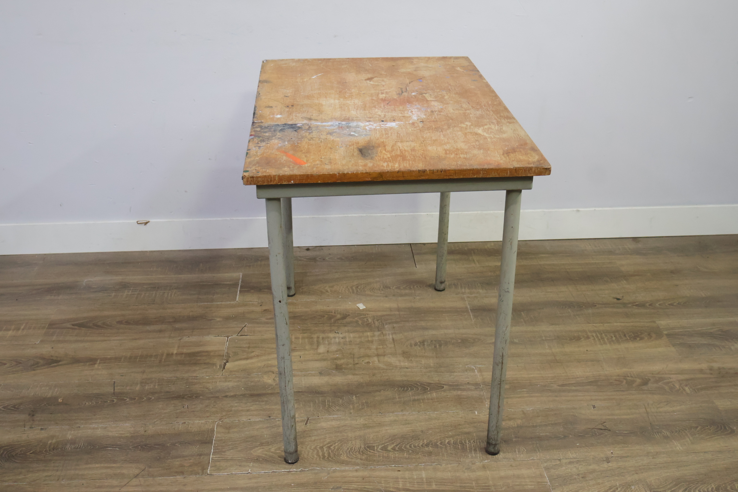 Vintage Metaal-houten Werktafel – foto 8 – kavel bij GSD Auctions, Zoeterwoude