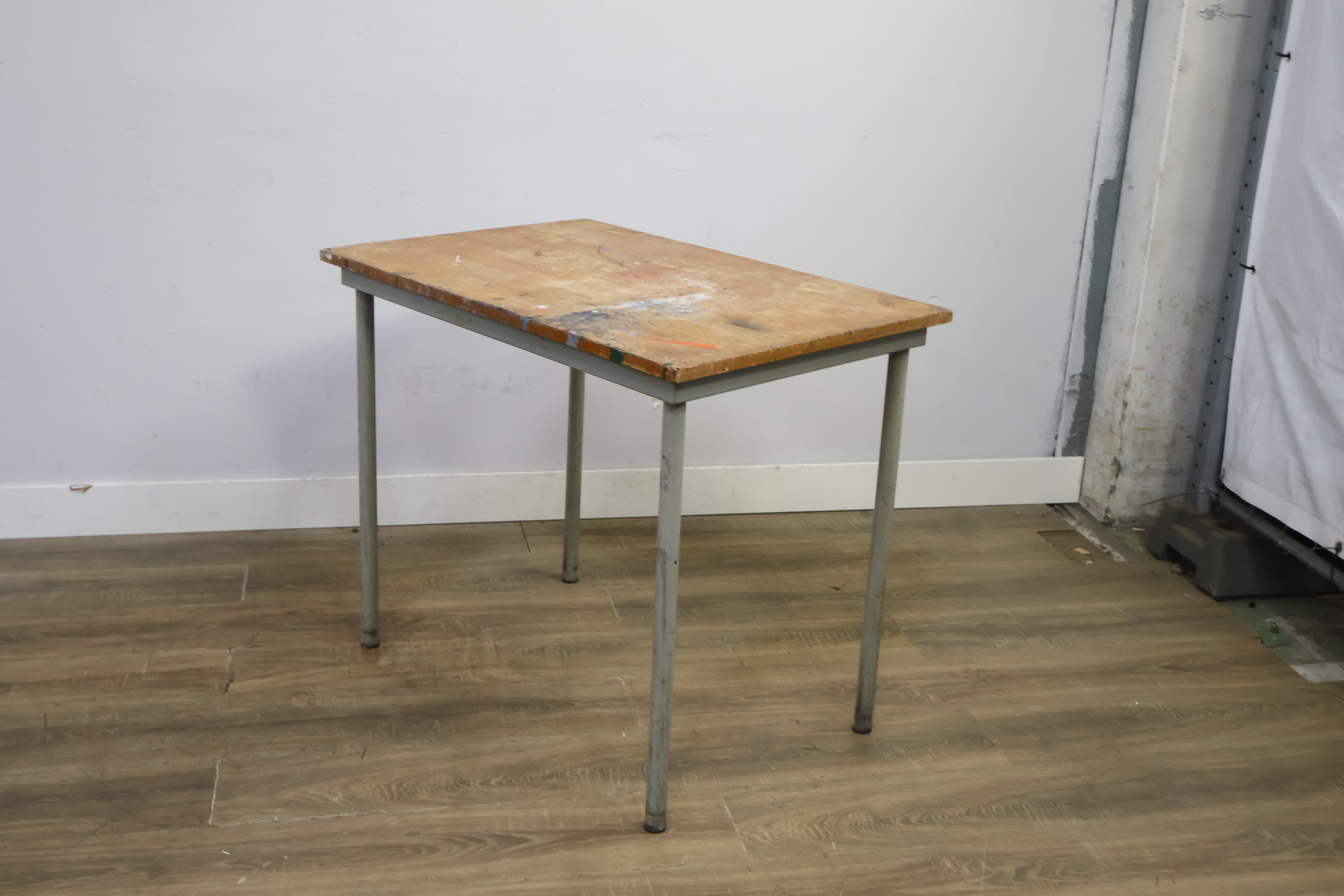 Vintage Metaal-houten Werktafel – foto 9 – kavel bij GSD Auctions, Zoeterwoude
